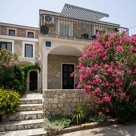 Mara By Guide * Kremena